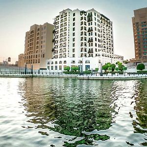 Suha Creek Hotel Apartment, Waterfront Jaddaf, Dubai